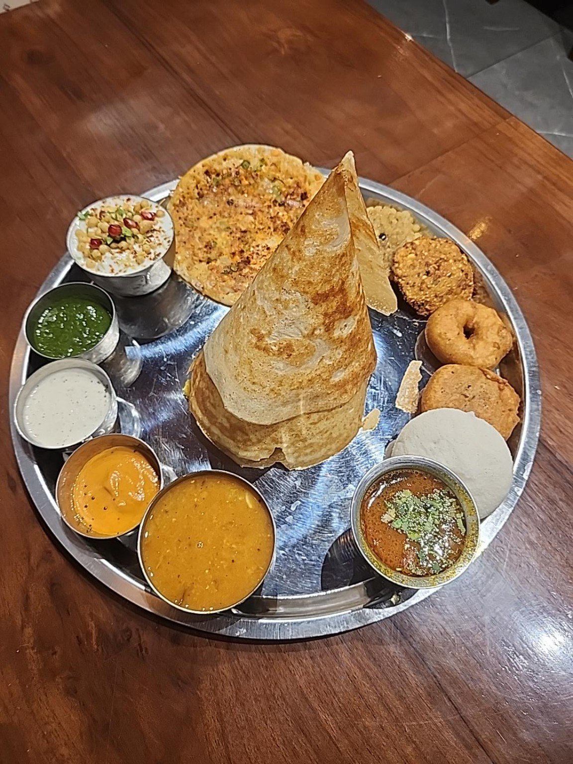 South Indian platter ordered by Raman K. Sahdev at Chennai Maratha, Hoshiarpur, with a cone-shaped dosa and assorted accompaniments